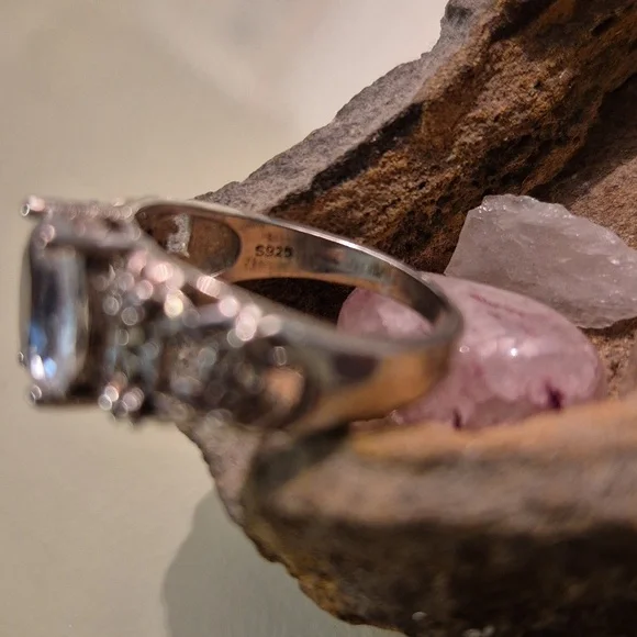 Antique Crystal 925  White Crystal Silver Women's  Sz 8 Ring - Picture 2 of 4